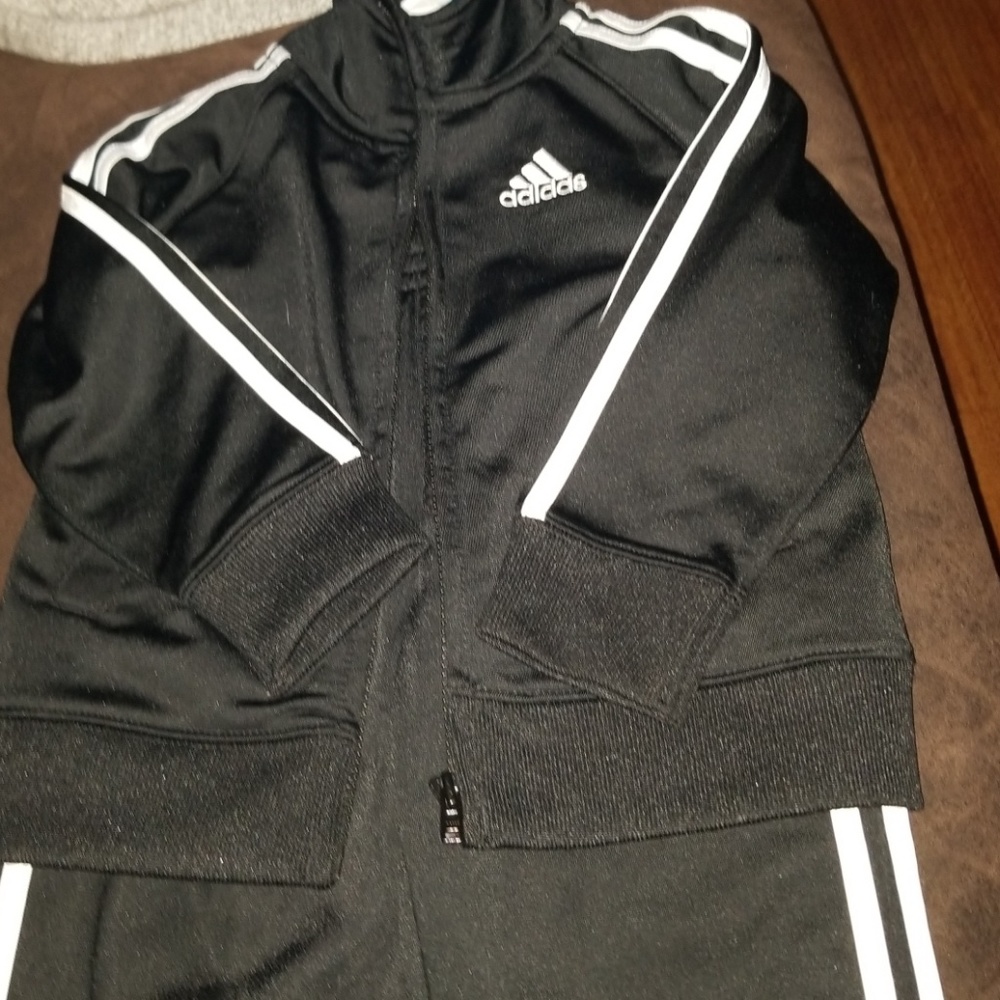 Adidas Sweatsuit